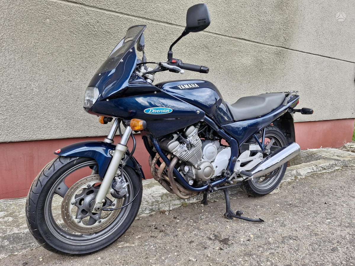 Yamaha XJ 600cc, street / classic