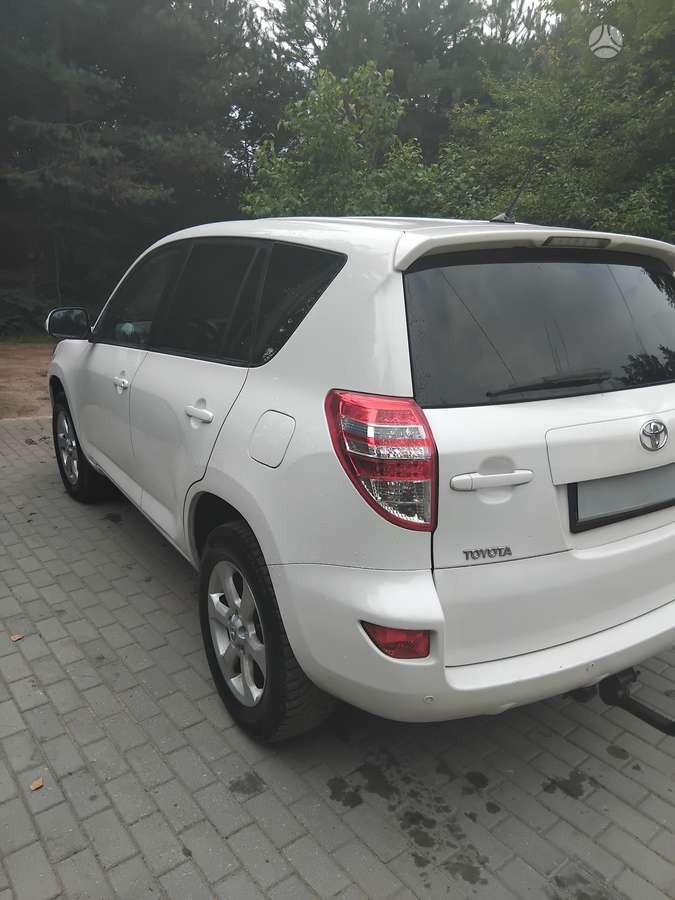 Toyota RAV4 - 6