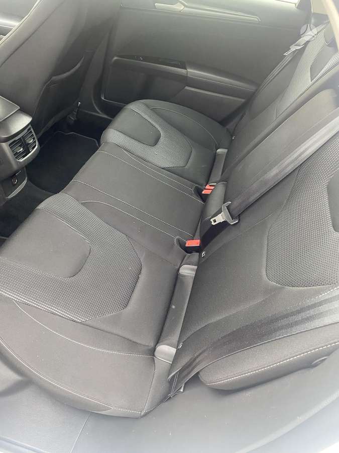 Ford Mondeo, 2.0 l., hatchback
