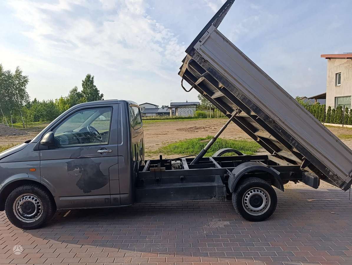 Volkswagen Transporter - 1