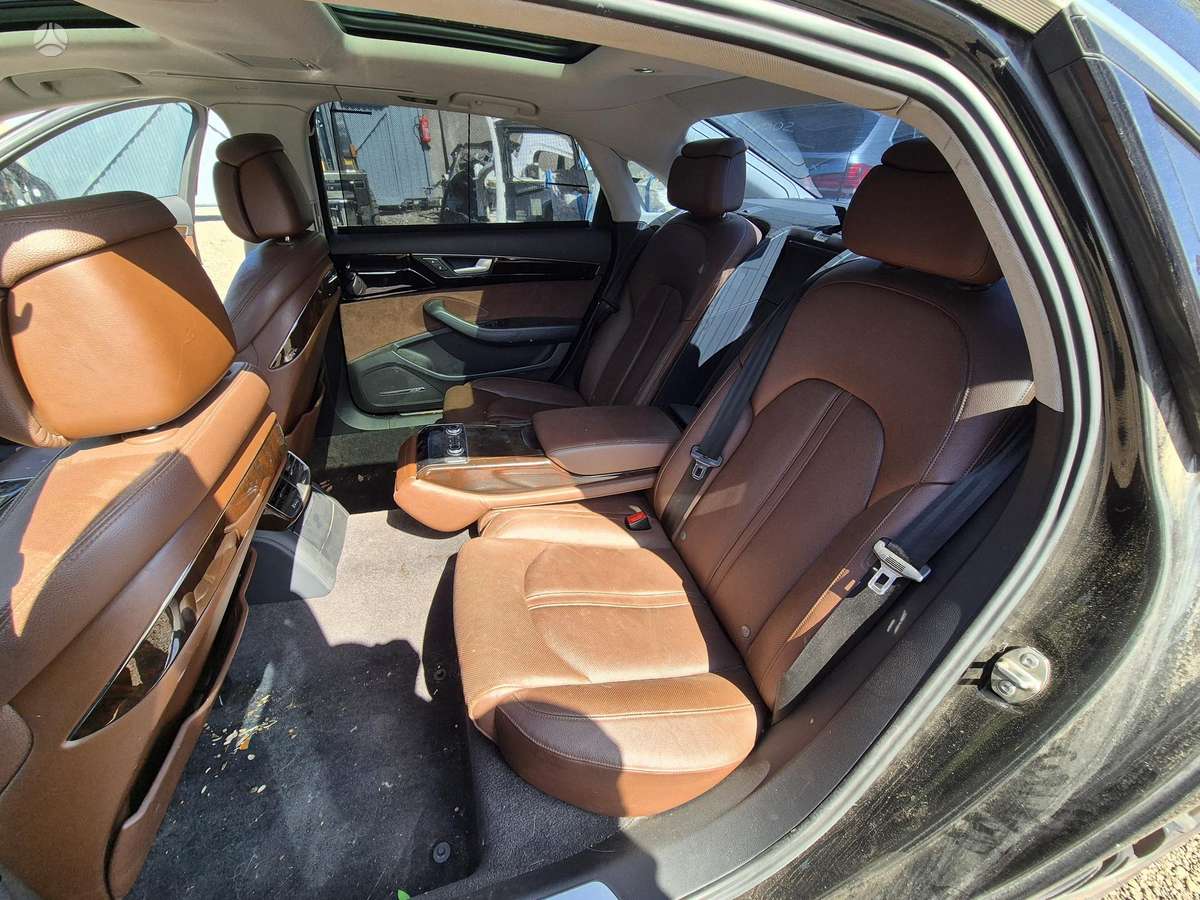 Audi A8, 3.0 l., Седан
