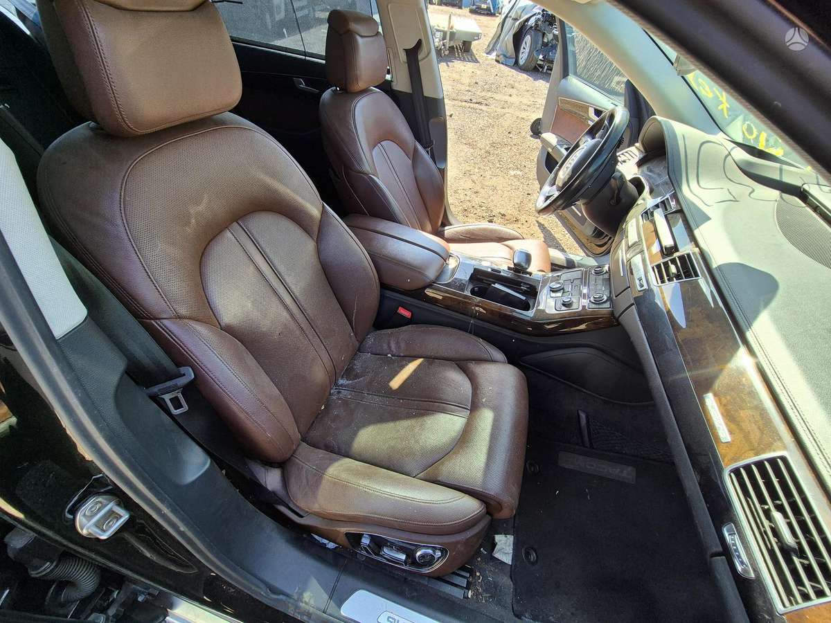 Audi A8, 3.0 l., Седан