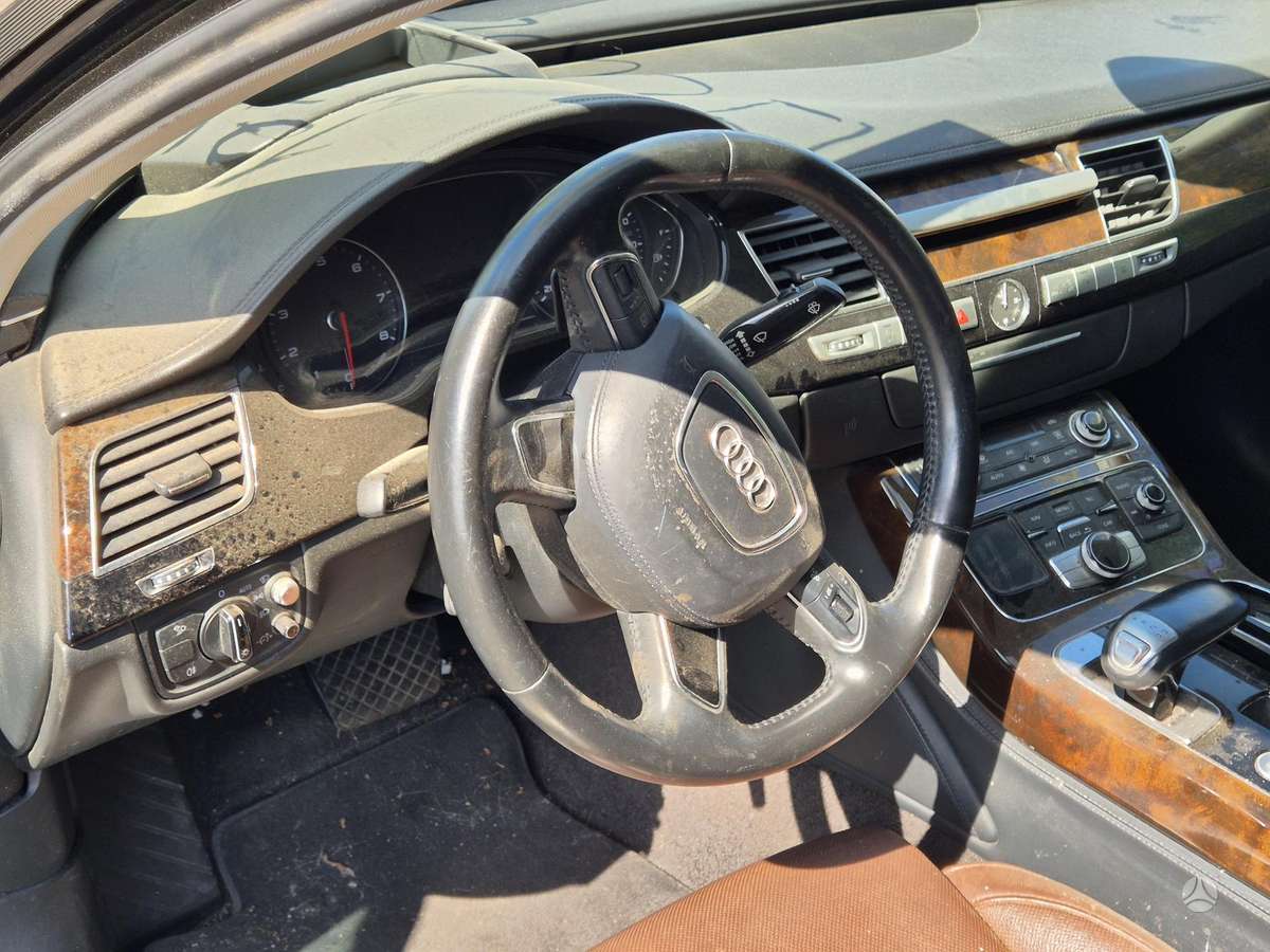 Audi A8, 3.0 l., Седан