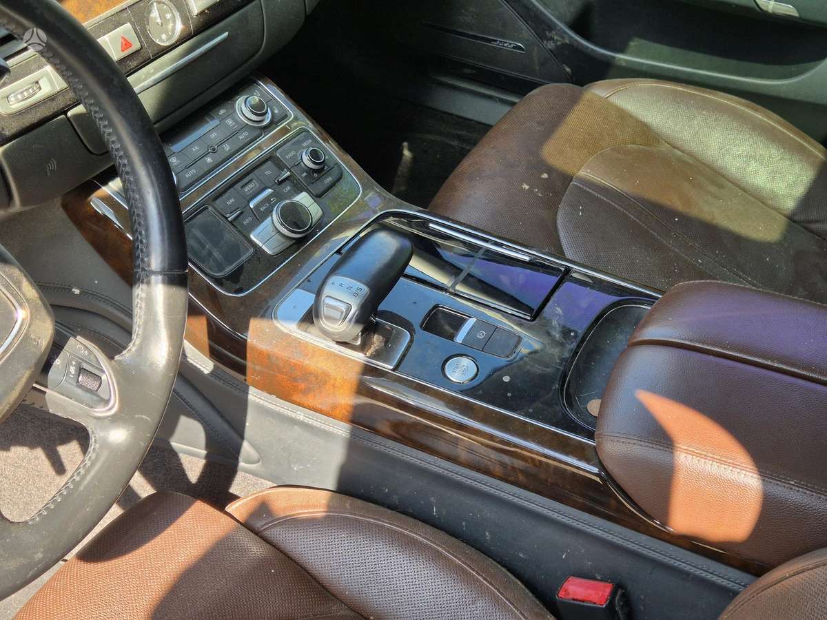 Audi A8, 3.0 l., Седан