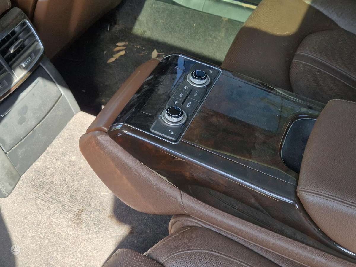 Audi A8, 3.0 l., Седан