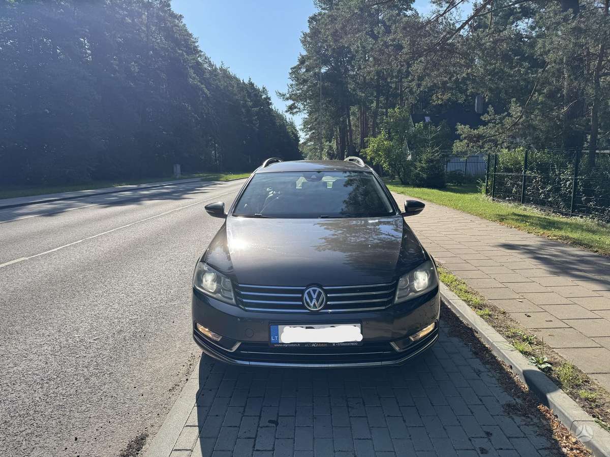 Volkswagen Passat - 2