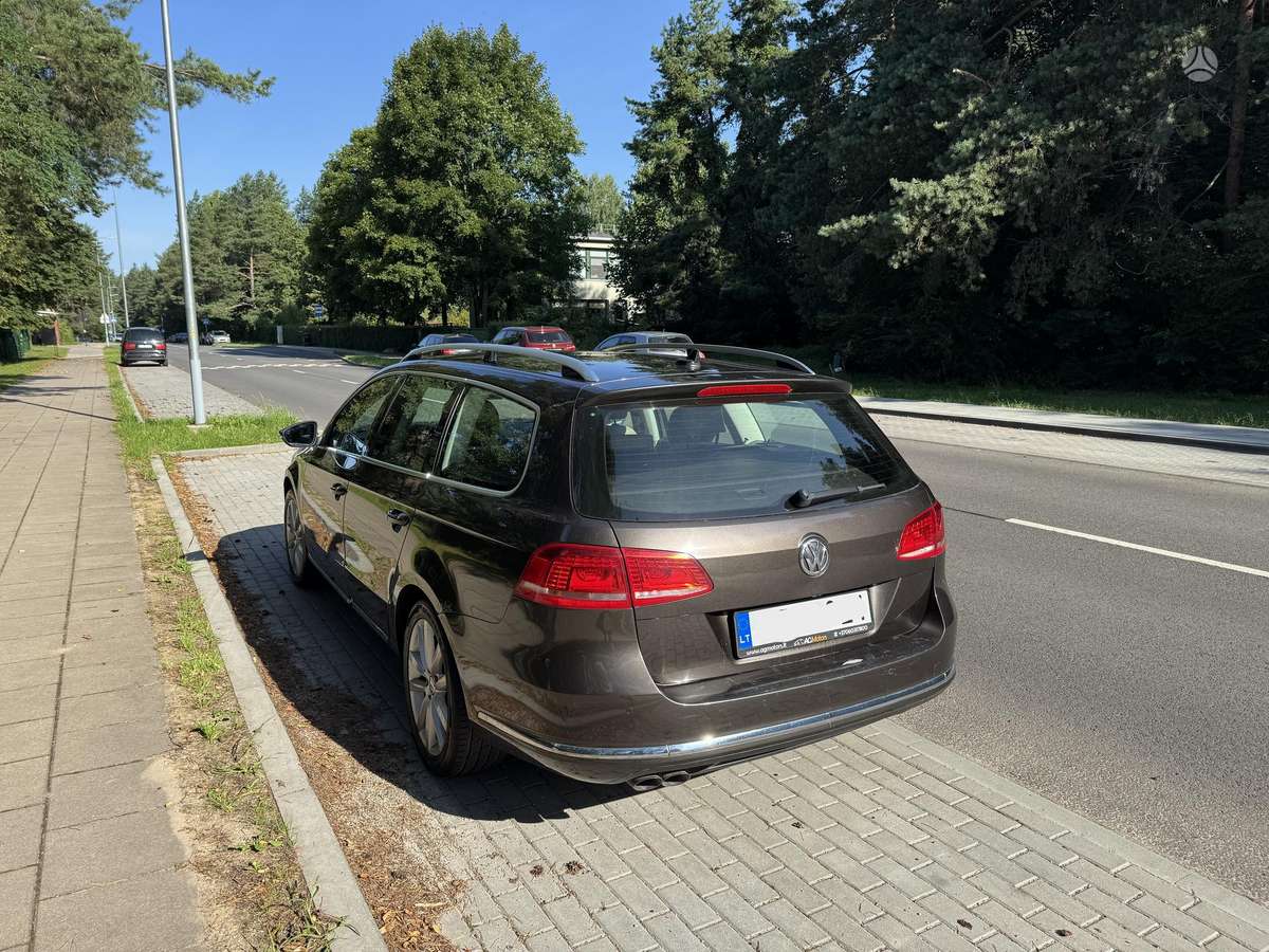 Volkswagen Passat - 4