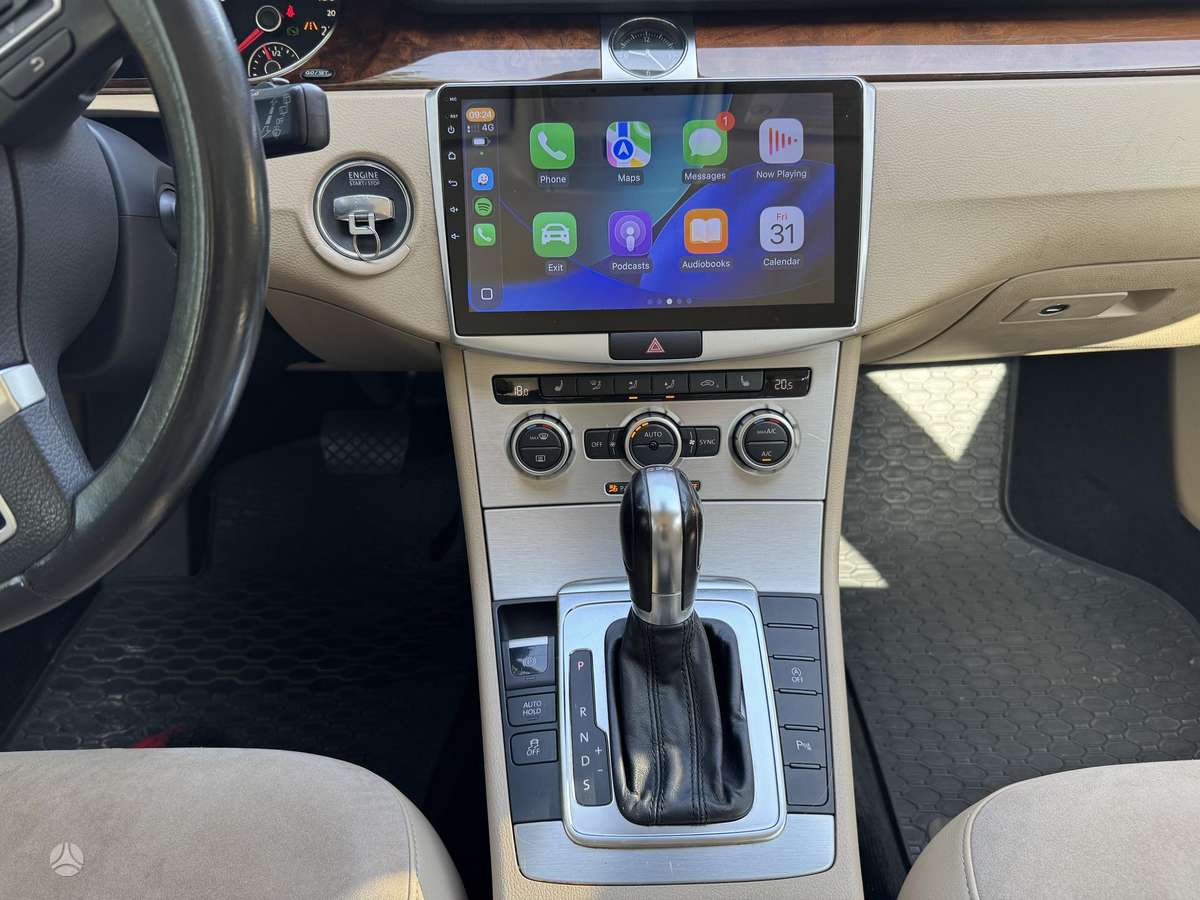 Volkswagen Passat - 11