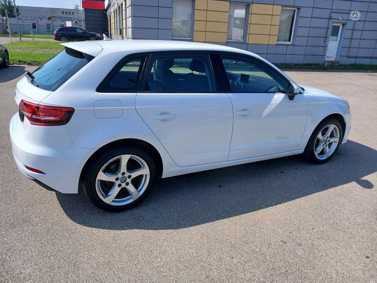 Audi A3, 1.0 l., hatchback