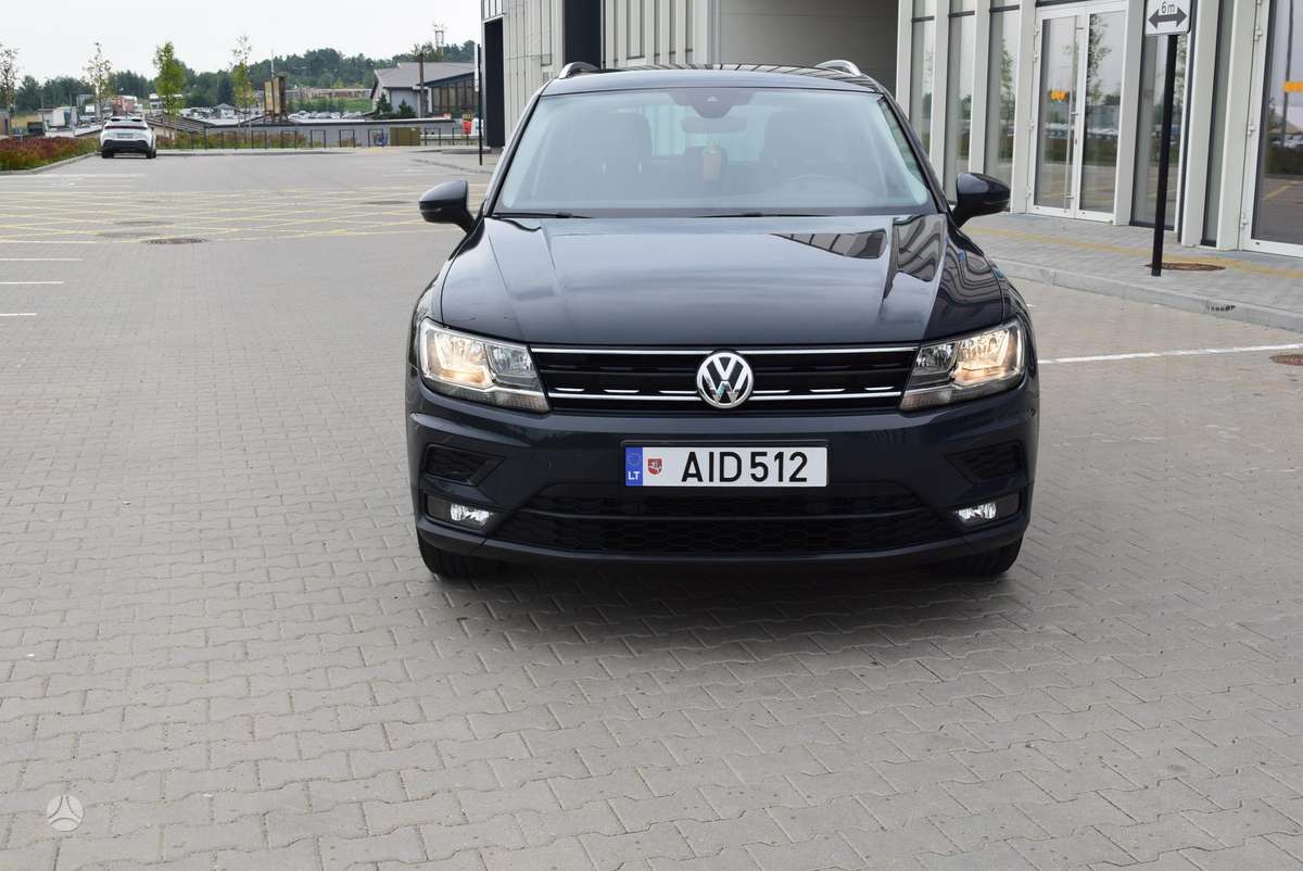 Volkswagen Tiguan - 2