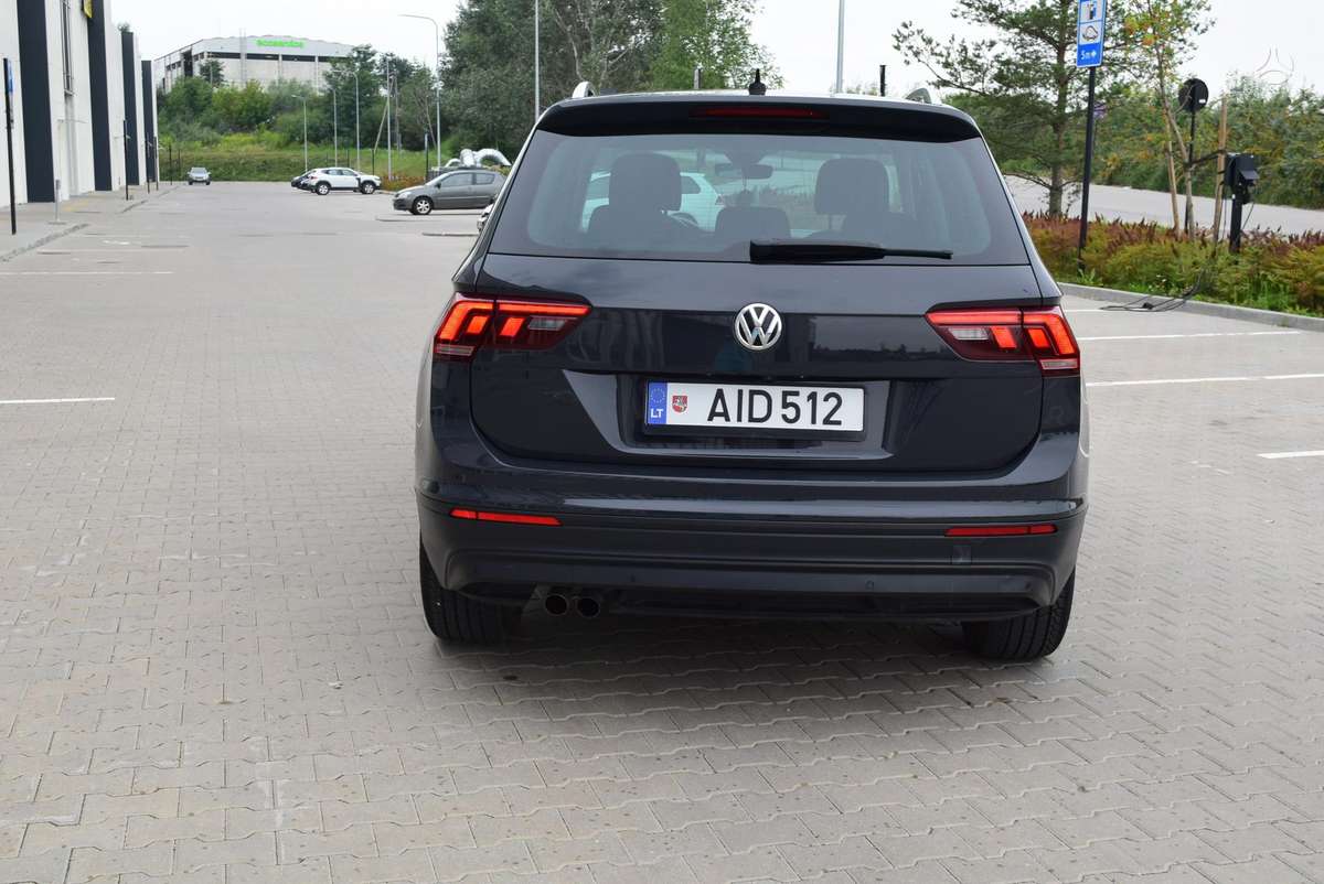 Volkswagen Tiguan - 6