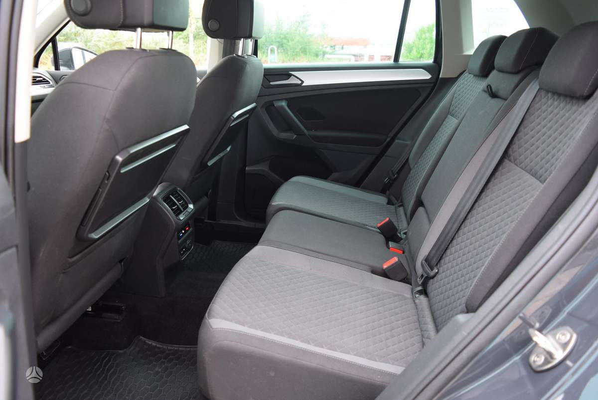 Volkswagen Tiguan - 10