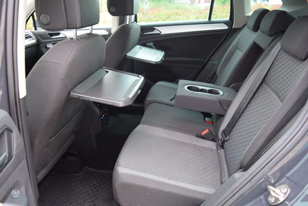 Volkswagen Tiguan - 11