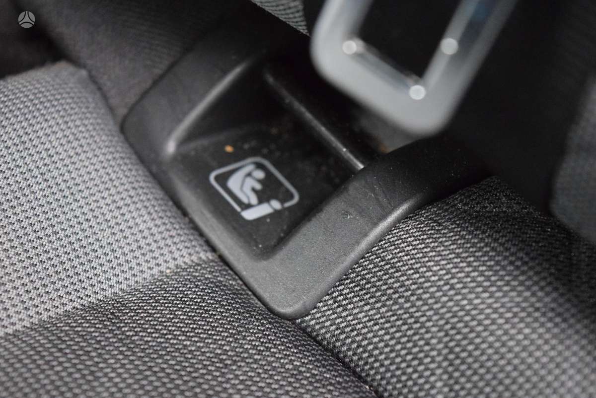Volkswagen Tiguan - 12