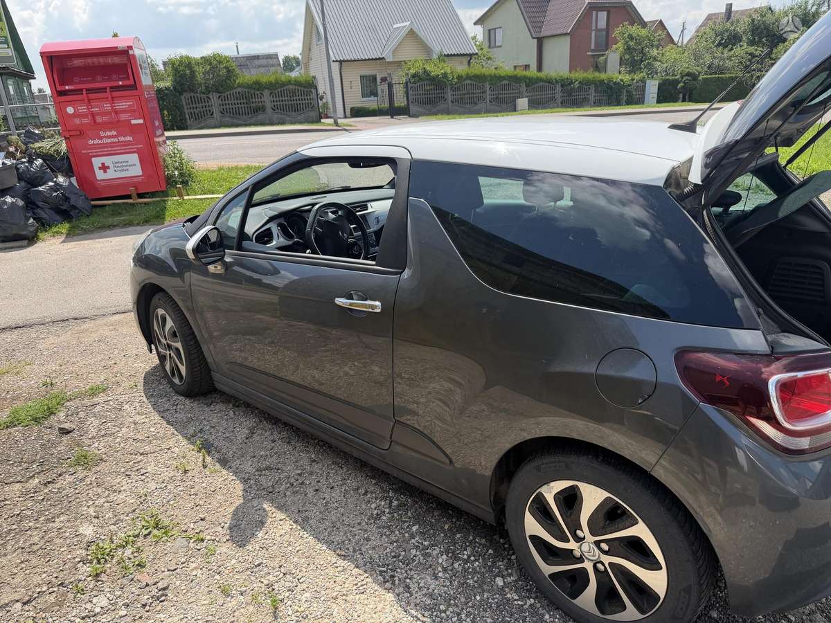 Citroen DS3, 1.4 l., Хэтчбек