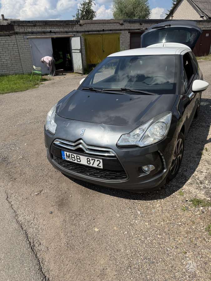 Citroen DS3, 1.4 l., Хэтчбек