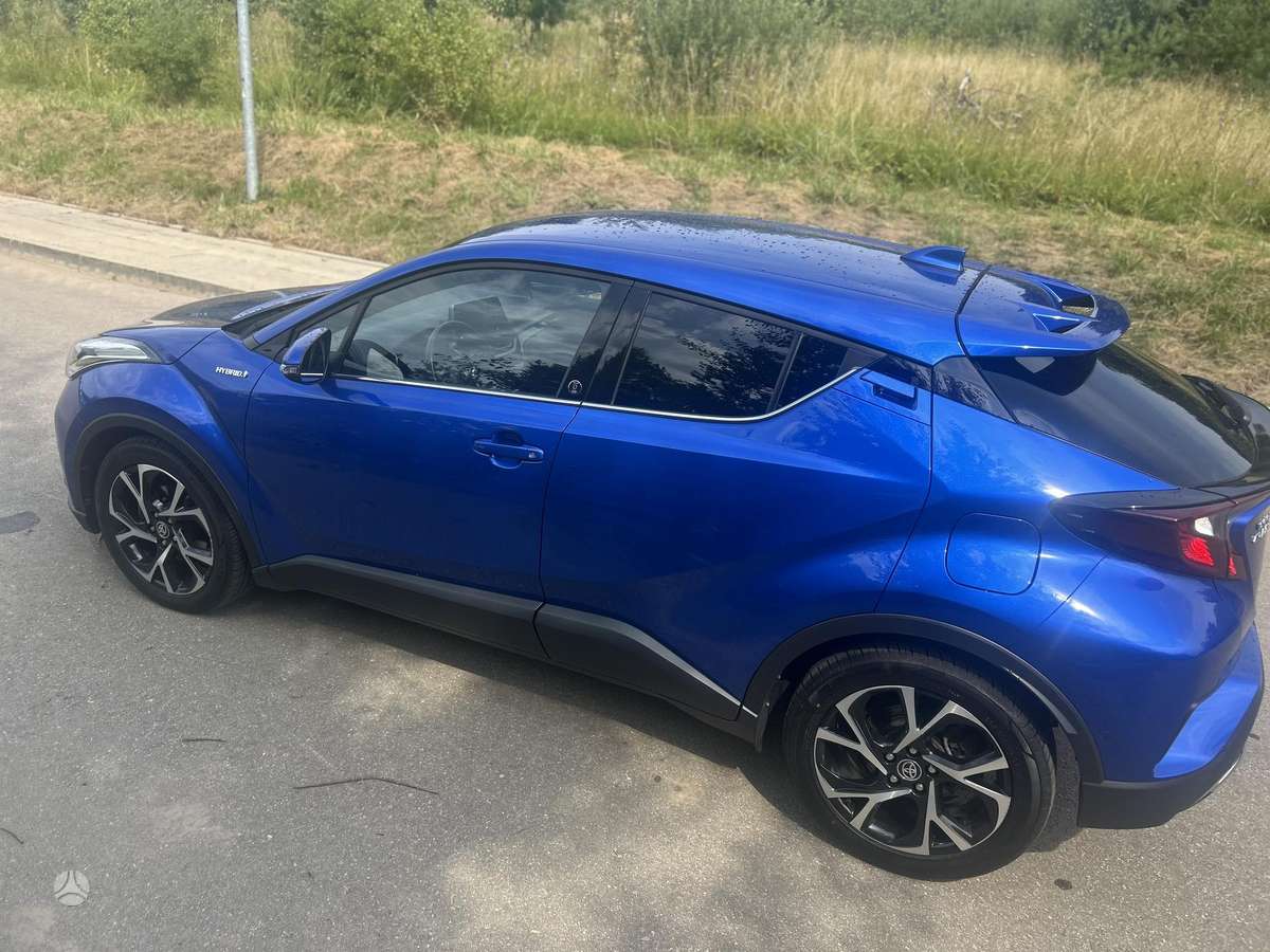 Toyota C-HR - 8