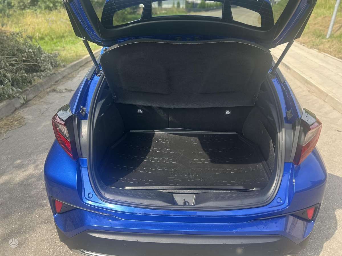 Toyota C-HR - 9