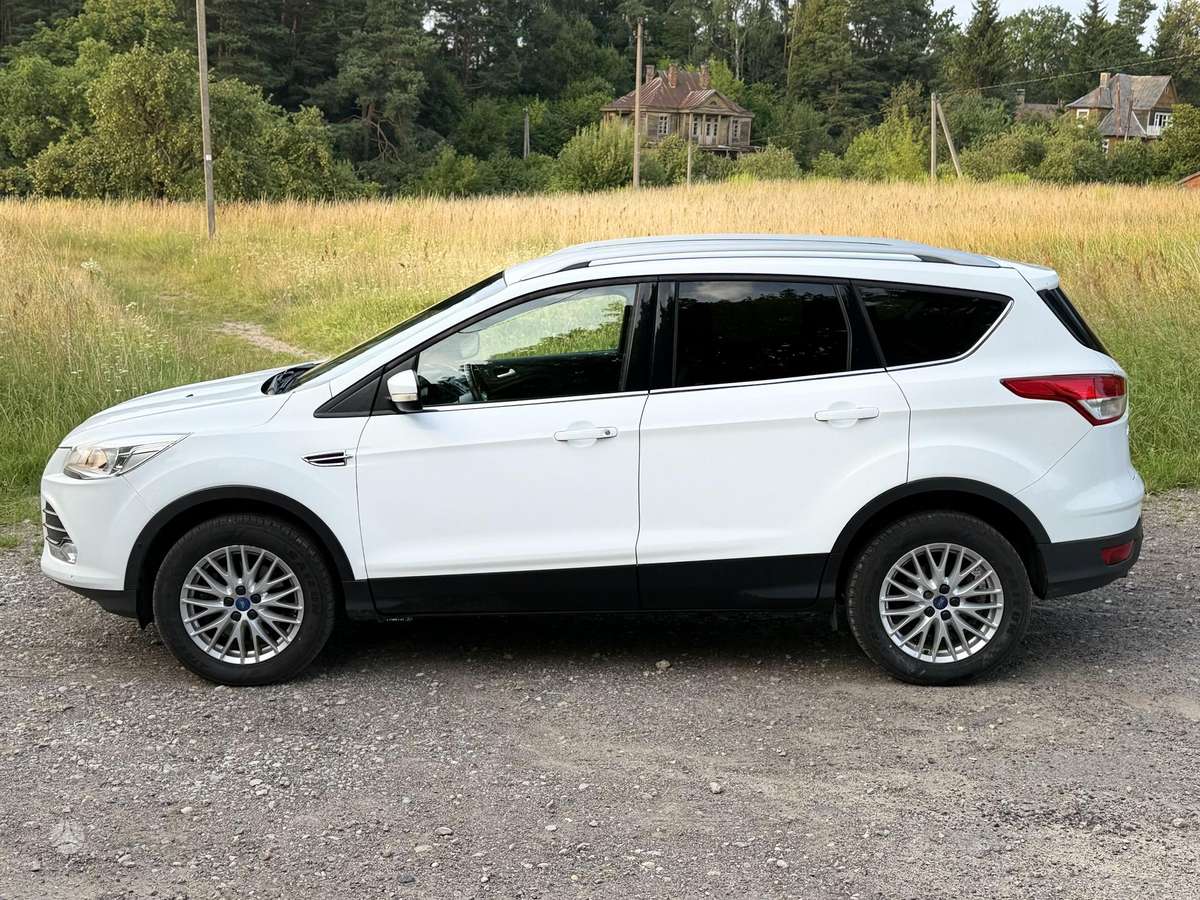 Ford Kuga - 10