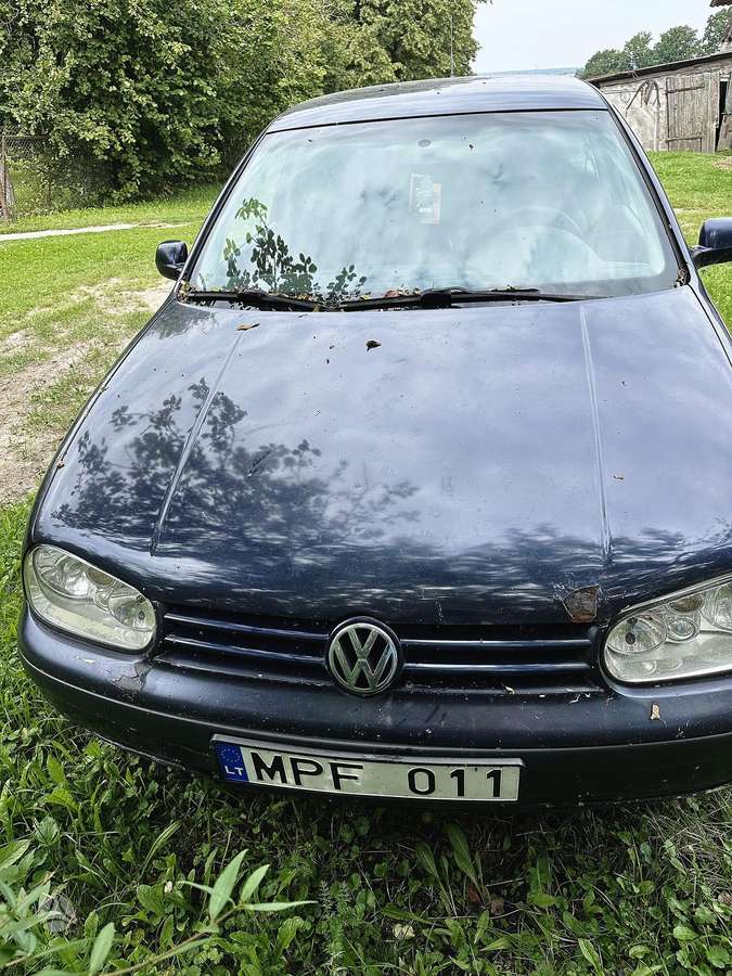 Volkswagen Golf - 2