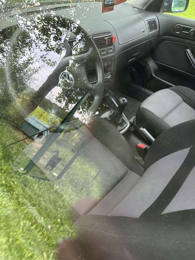 Volkswagen Golf - 3