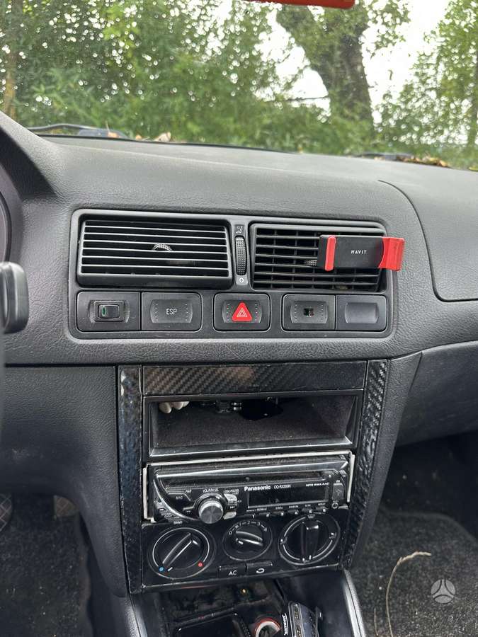 Volkswagen Golf - 5