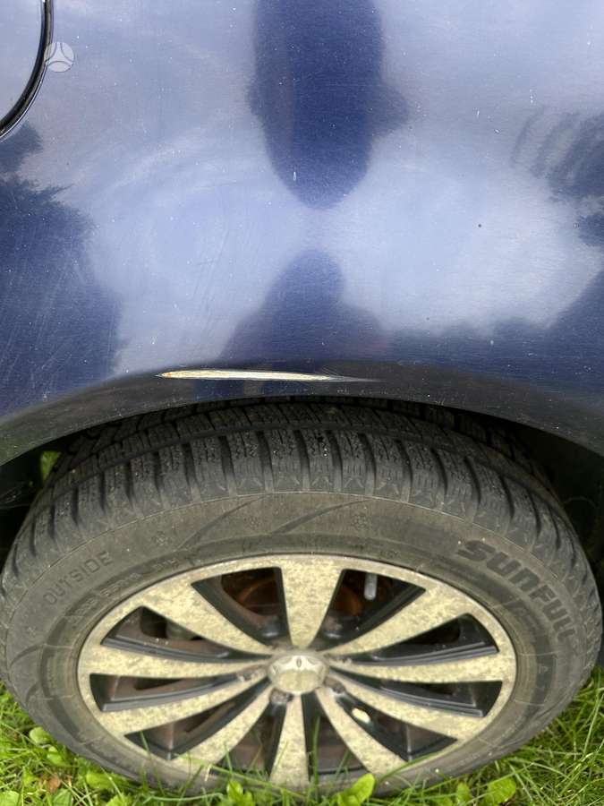 Volkswagen Golf - 8