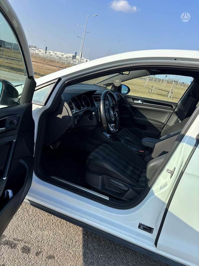 Volkswagen Golf, 2.0 l., hatchback