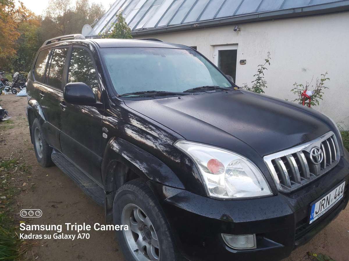 Toyota Land Cruiser - 4