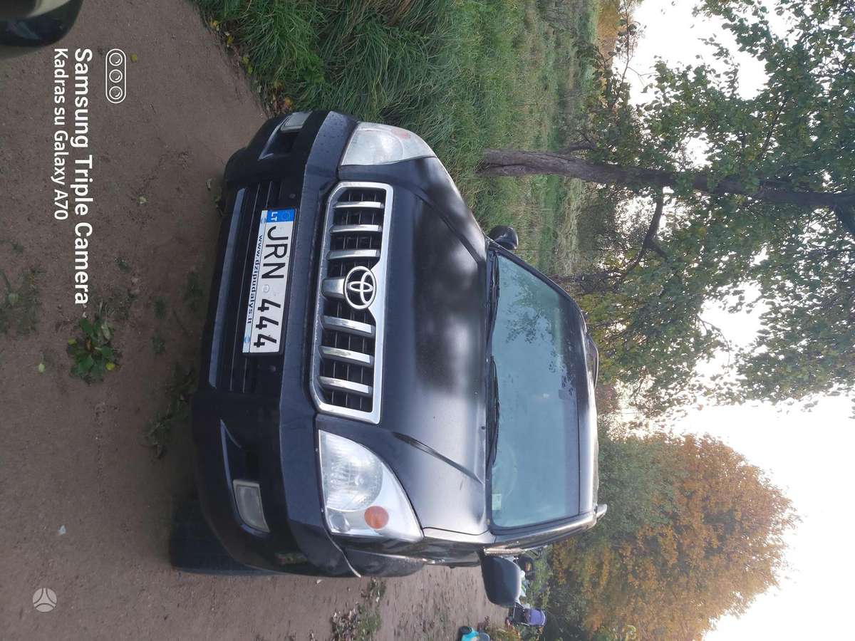 Toyota Land Cruiser - 5
