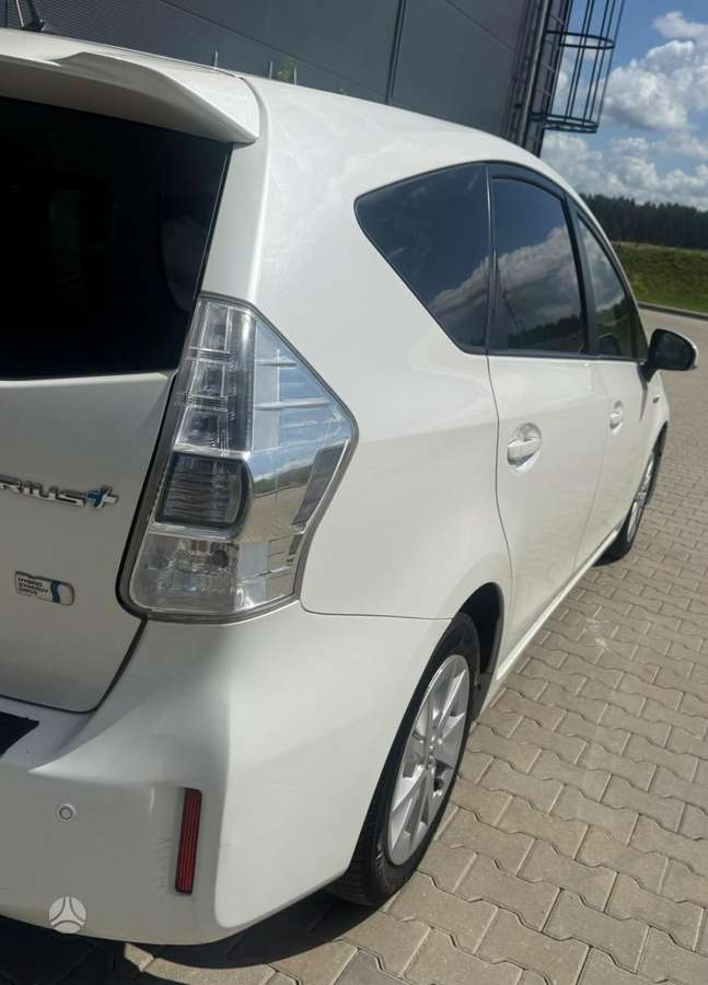 Toyota Prius+ - 4