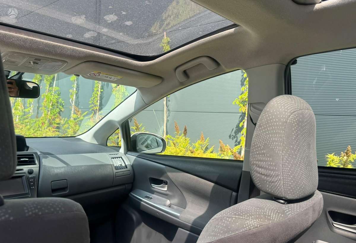 Toyota Prius+ - 7