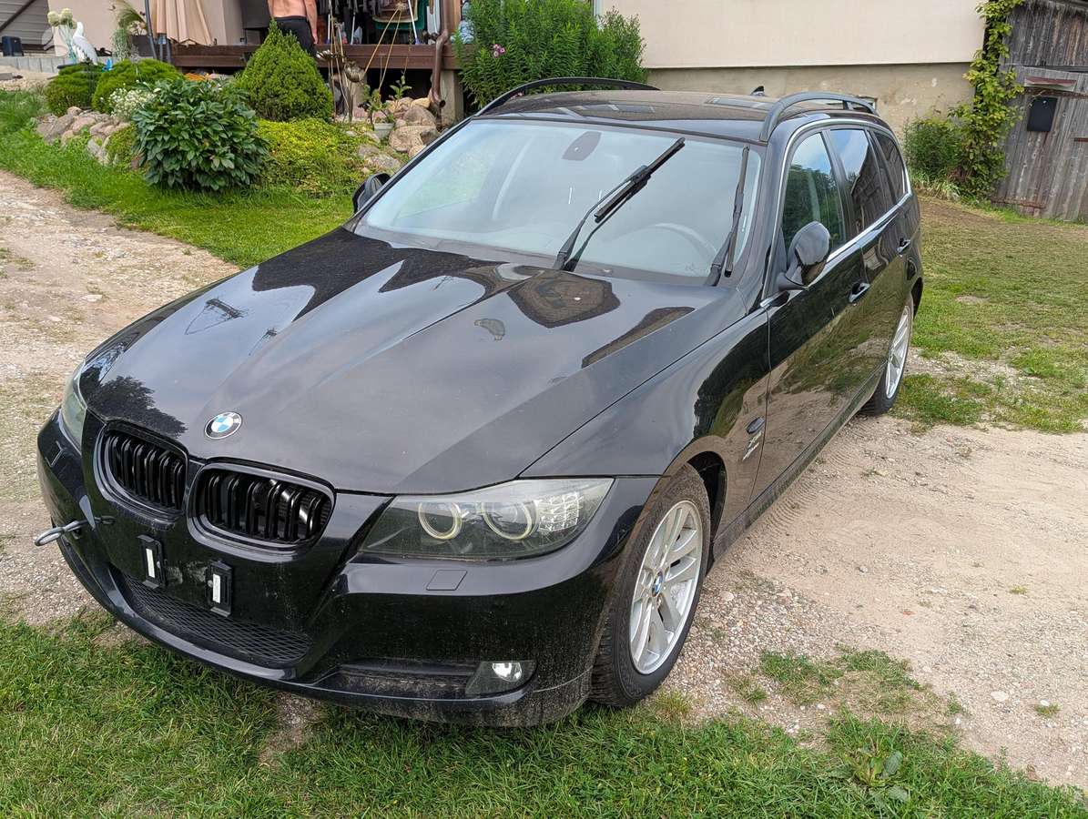 BMW 318, 2.0 l., universalas