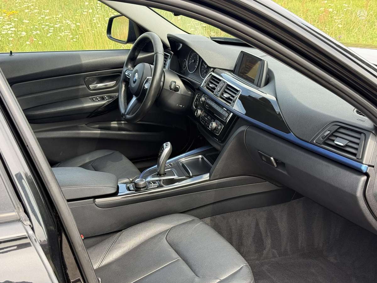 BMW 320, 2.0 l., Седан