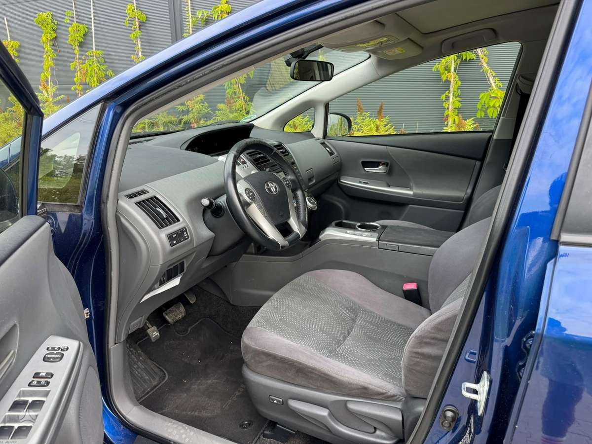 Toyota Prius+ - 11