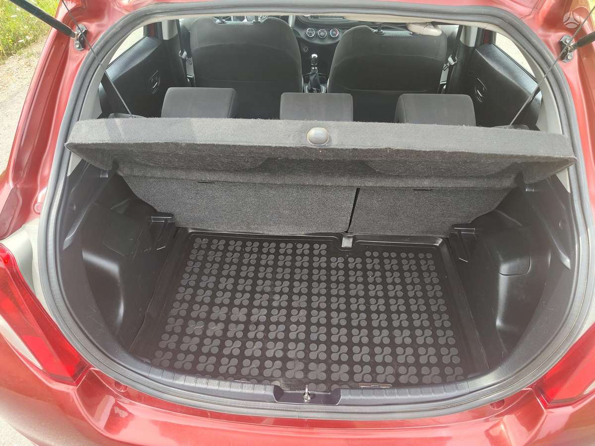 Toyota Yaris - 7