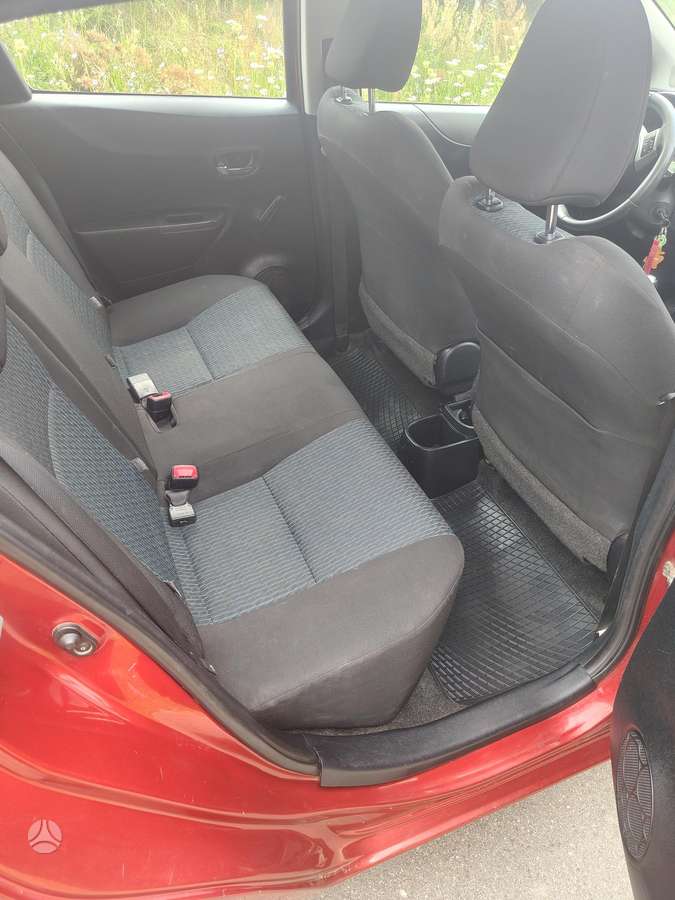Toyota Yaris - 8
