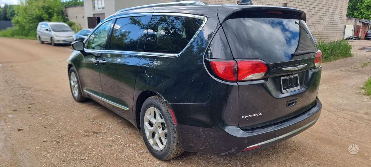 Chrysler Pacifica, 3.6 l., Минивэн
