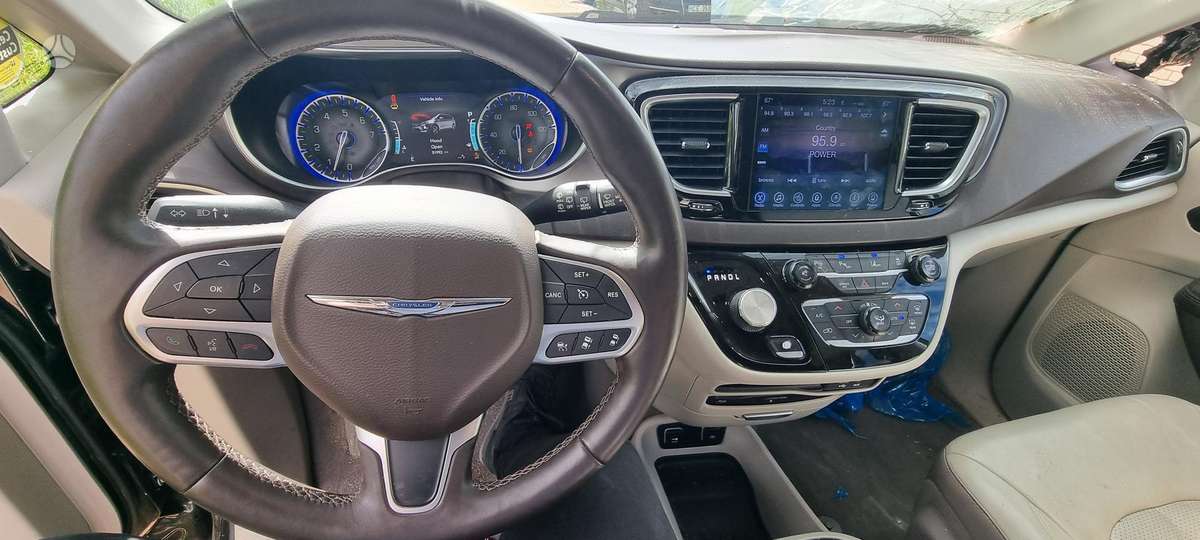 Chrysler Pacifica, 3.6 l., Минивэн