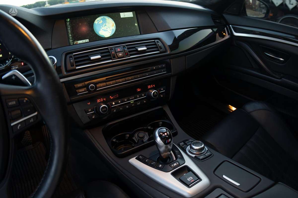 BMW M5, 4.4 l., Седан