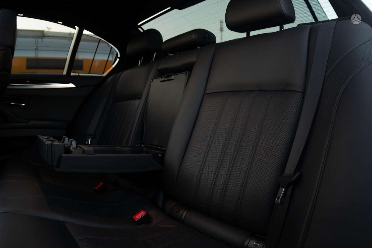 BMW M5, 4.4 l., Седан
