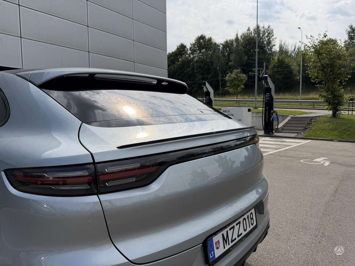 Porsche Cayenne Coupe - 9