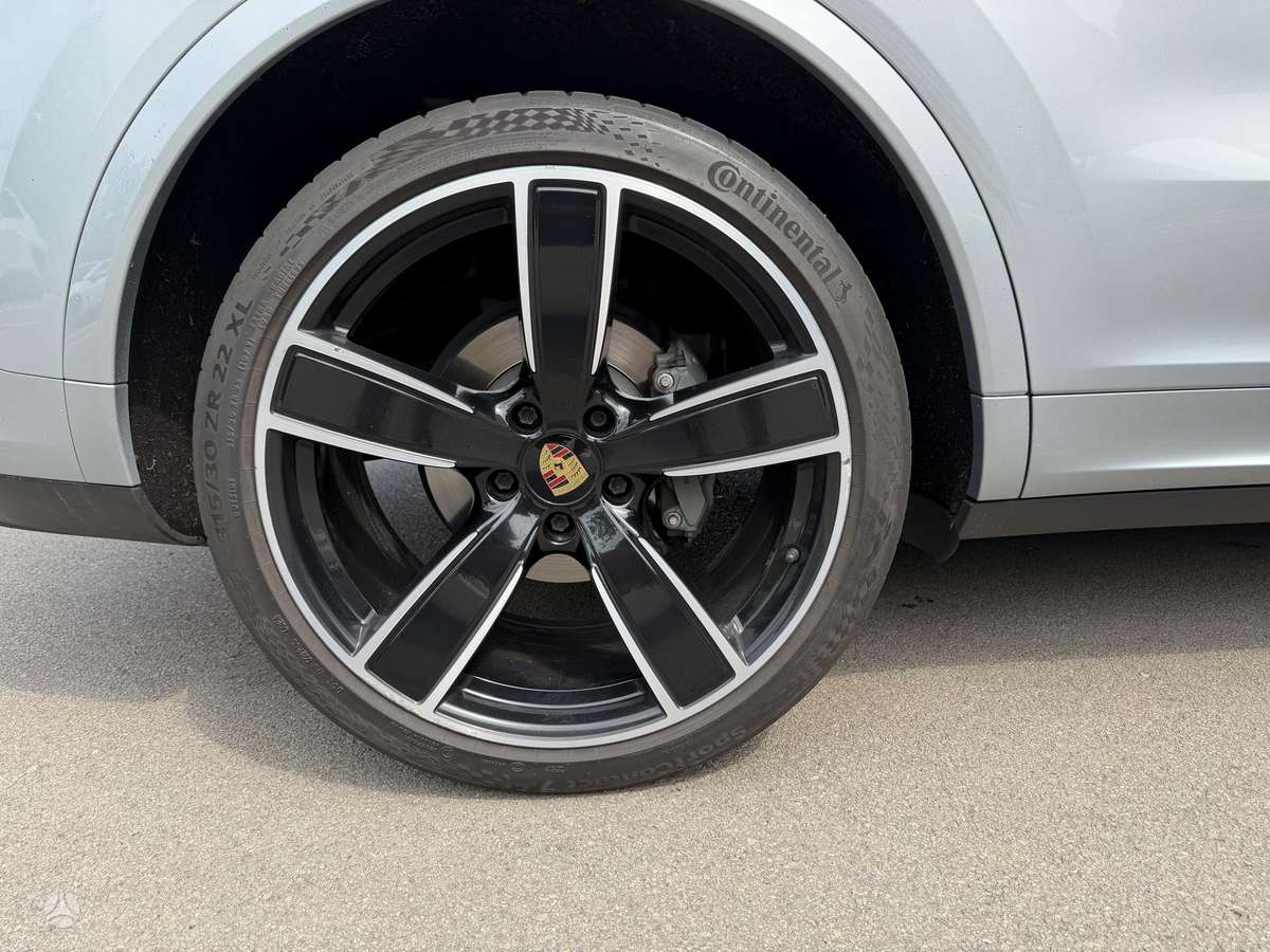 Porsche Cayenne Coupe - 10