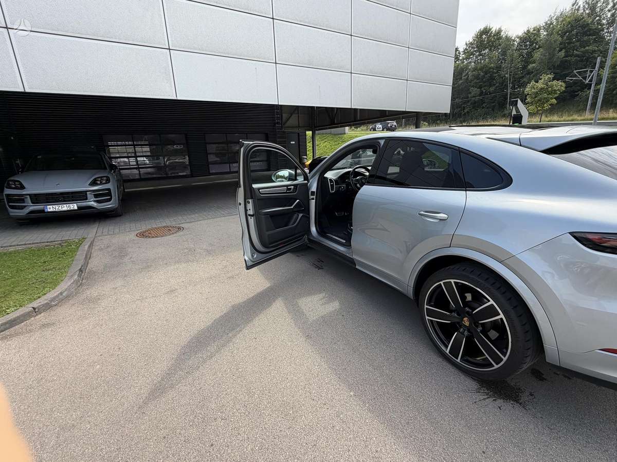 Porsche Cayenne Coupe - 11