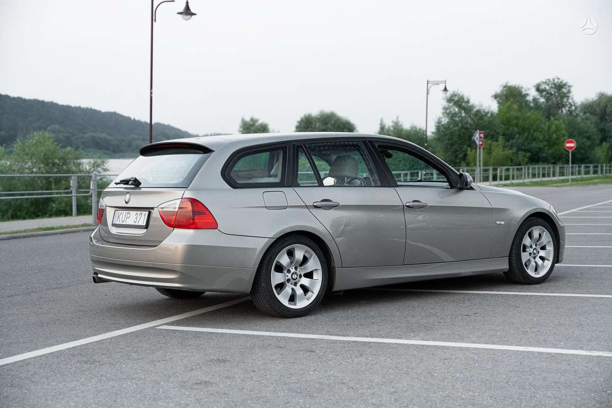 BMW 318, 2.0 l., Универсал