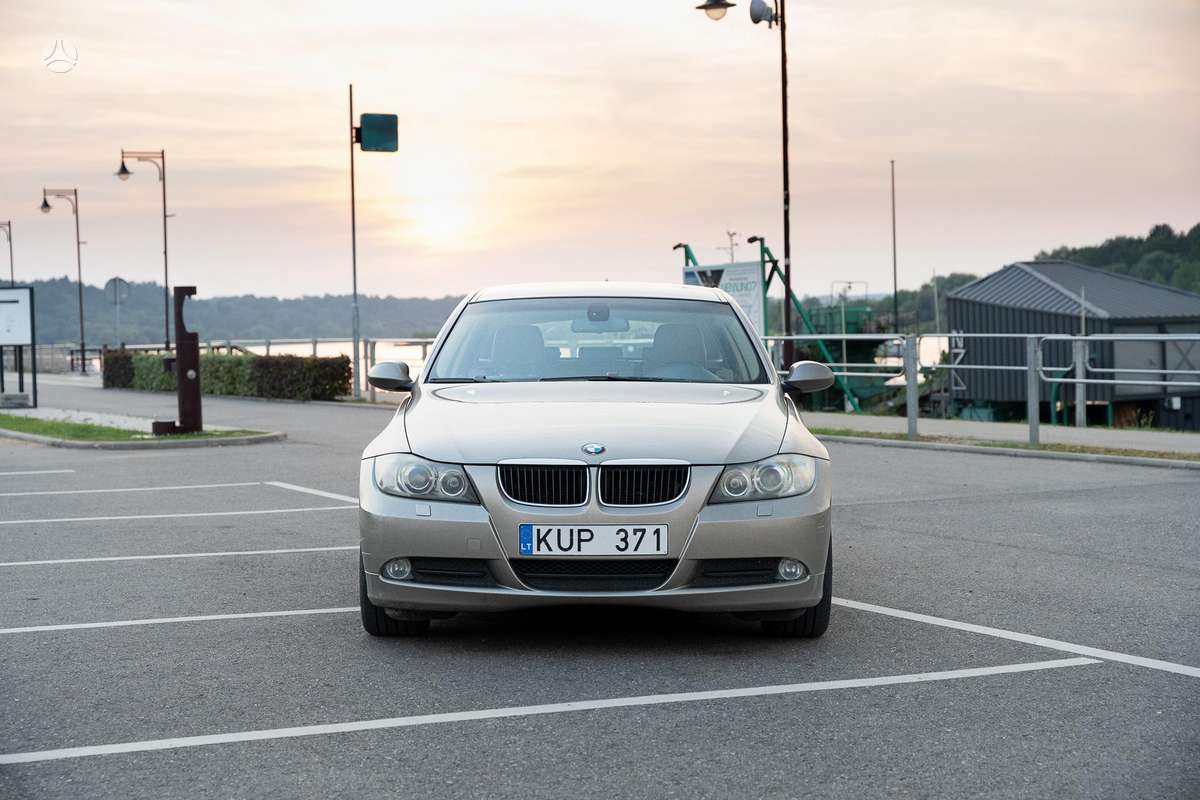 BMW 318, 2.0 l., wagon