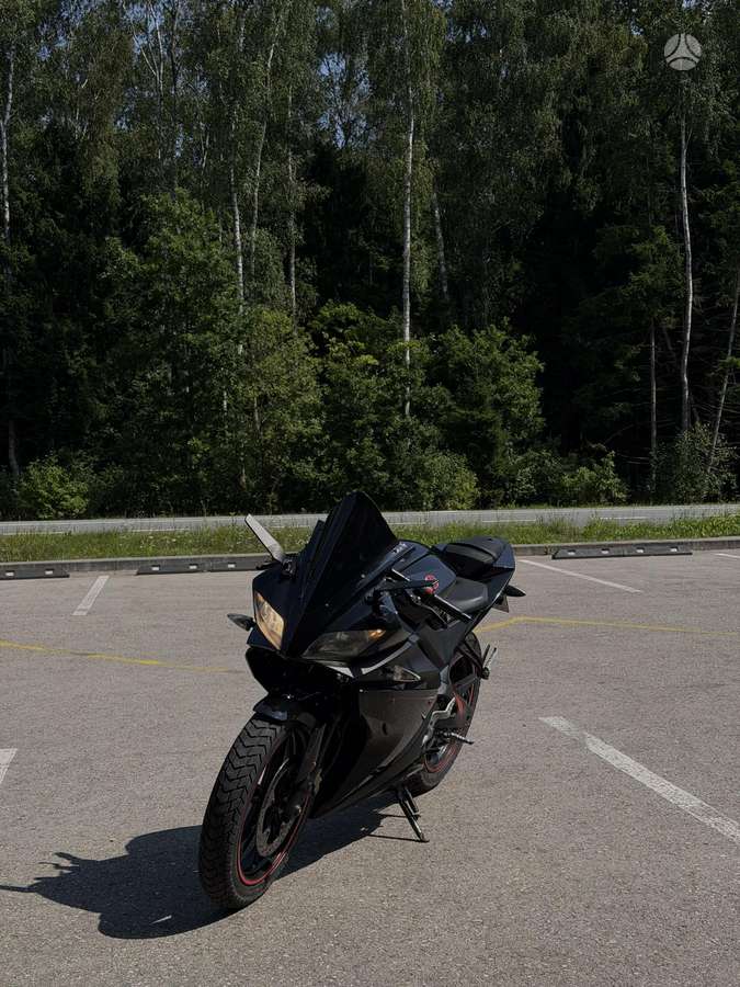 Yamaha YZF 125cc, superbikes