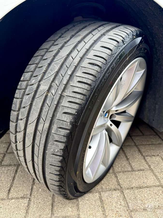 BMW 750, 4.8 l., Лимузин