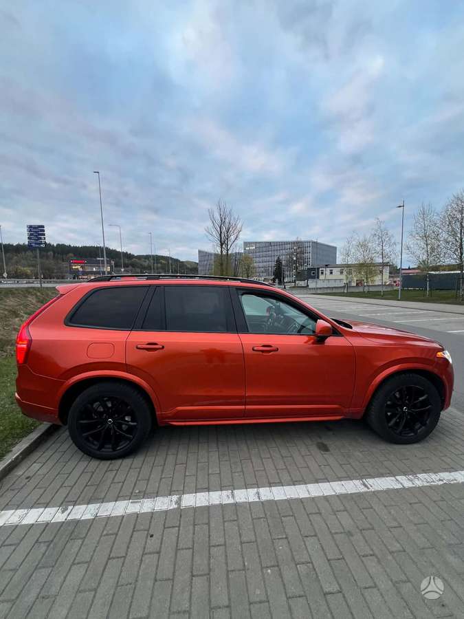 Volvo XC90 - 2