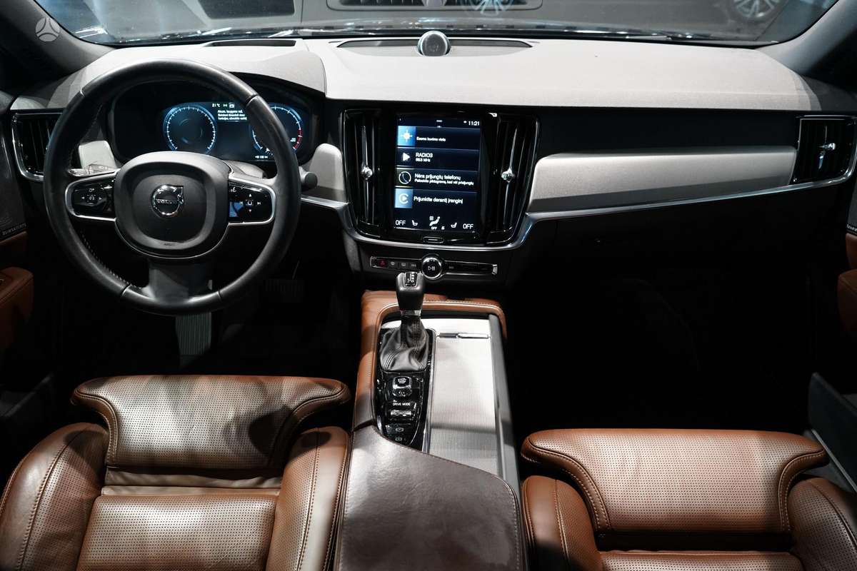 Volvo S90 - 9